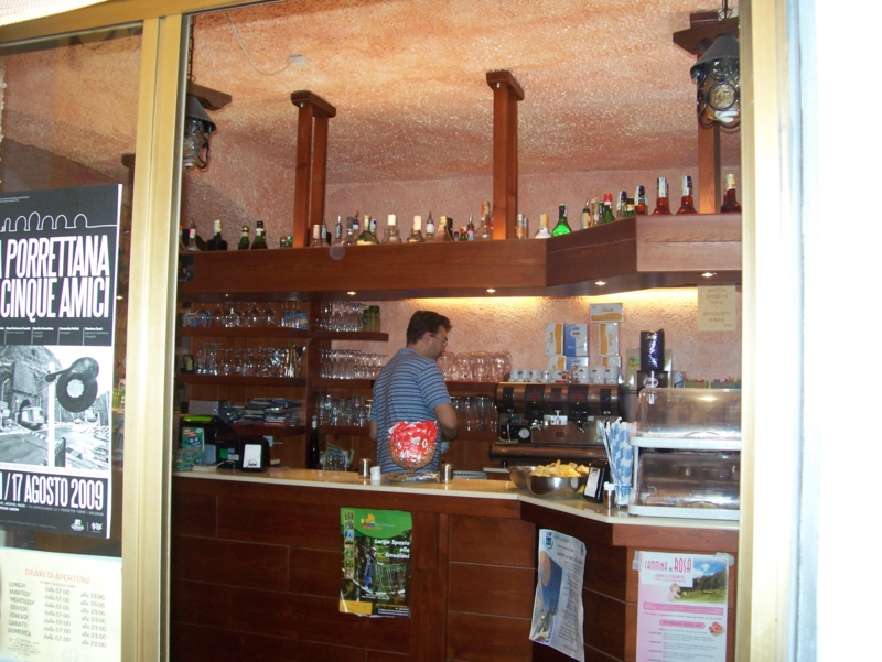  Image name: LocandaLaContea15.jpg 
 width: 800 pixel 
 height: 601 pixel 
 Size: 383703 bytes 
 Click to enlarge 